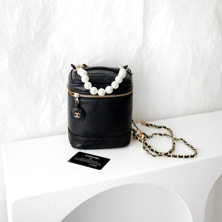 Chanel vintage coco sheepskin wash bag