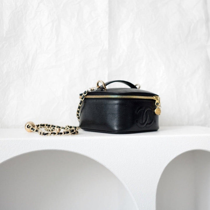 Chanel vintage coco cowhide mini wash bag