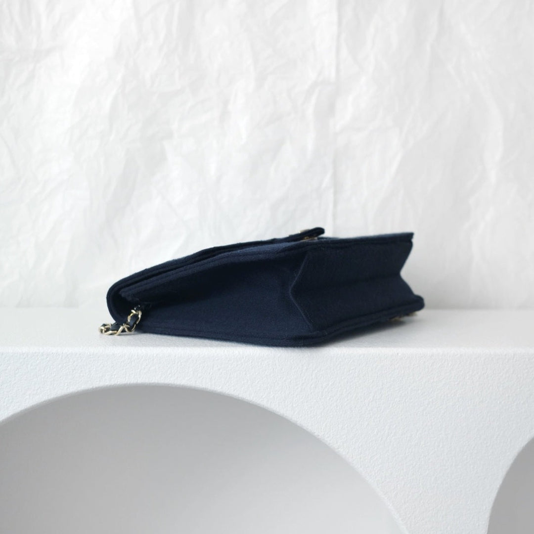 Chanel vintage canvas flap chain bag（navy）