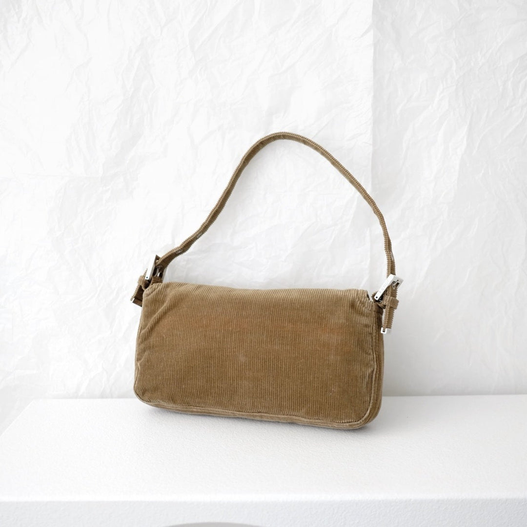 Fendi vintage ribbed mamma baguette shoulder bag