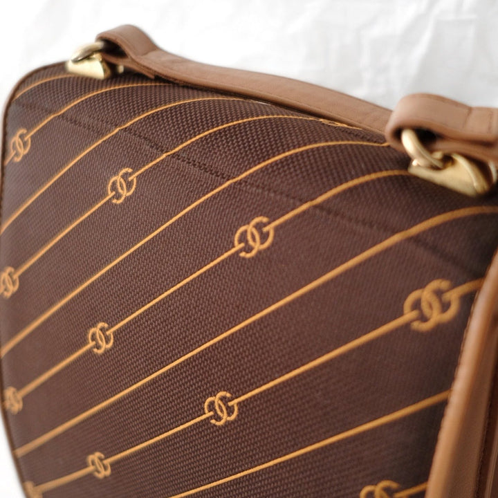 Gucci vintage canvas leather flap shoulder bag