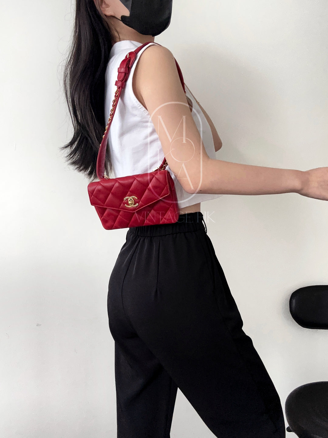 Chanel  vintage quilted sheepskin CC belt bag+chain