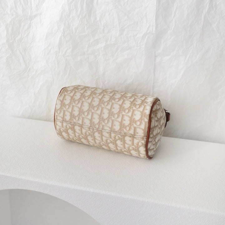 Dior vintage pouchette beige leather baguette