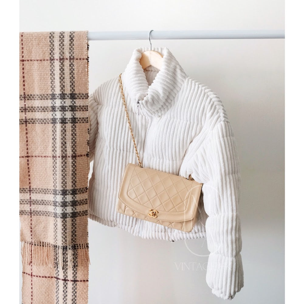 Chanel vintage beige lambskin diana bag 25cm