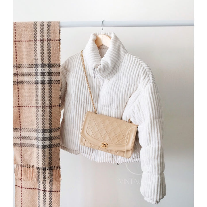 Chanel vintage beige lambskin diana bag 25cm