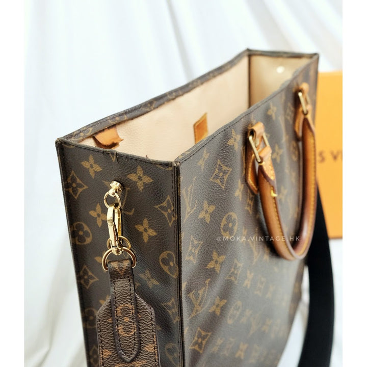 Louis Vuitton Monogram Petit Sac Plat No.1