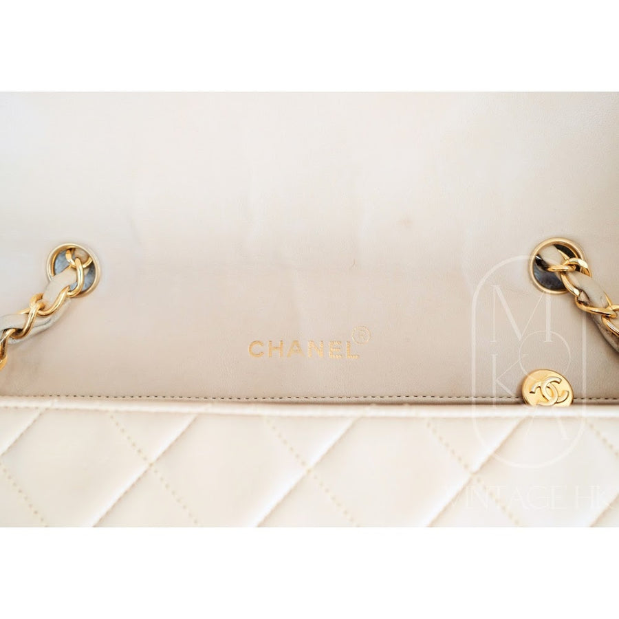Chanel vintage beige lambskin diana bag 25cm
