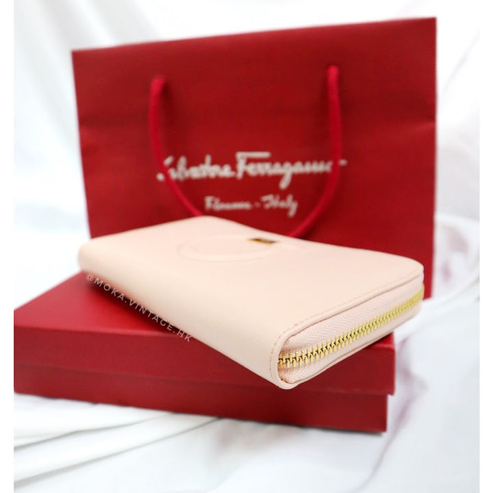 Ferragamo gancini pink leather zipped wallet