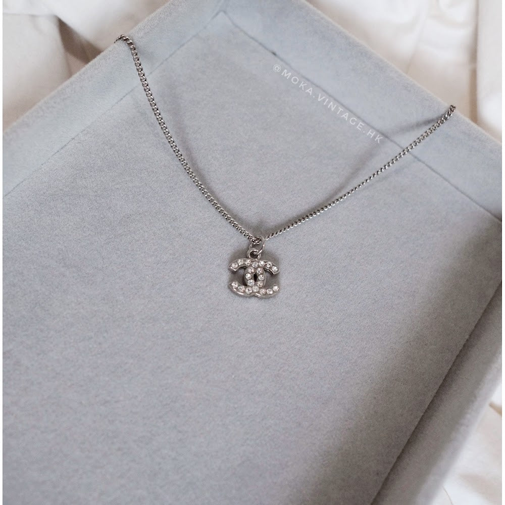Chanel vintage necklace