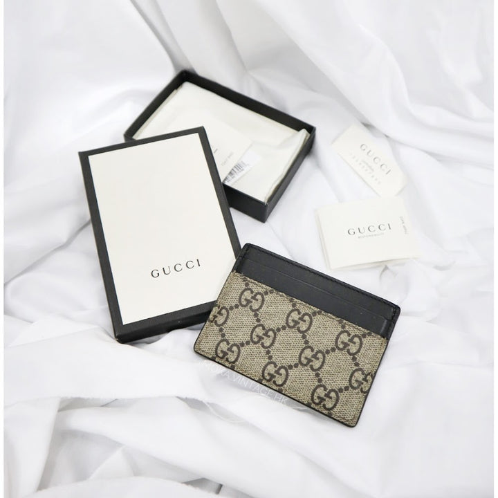 Gucci Bee print GG Supreme card case