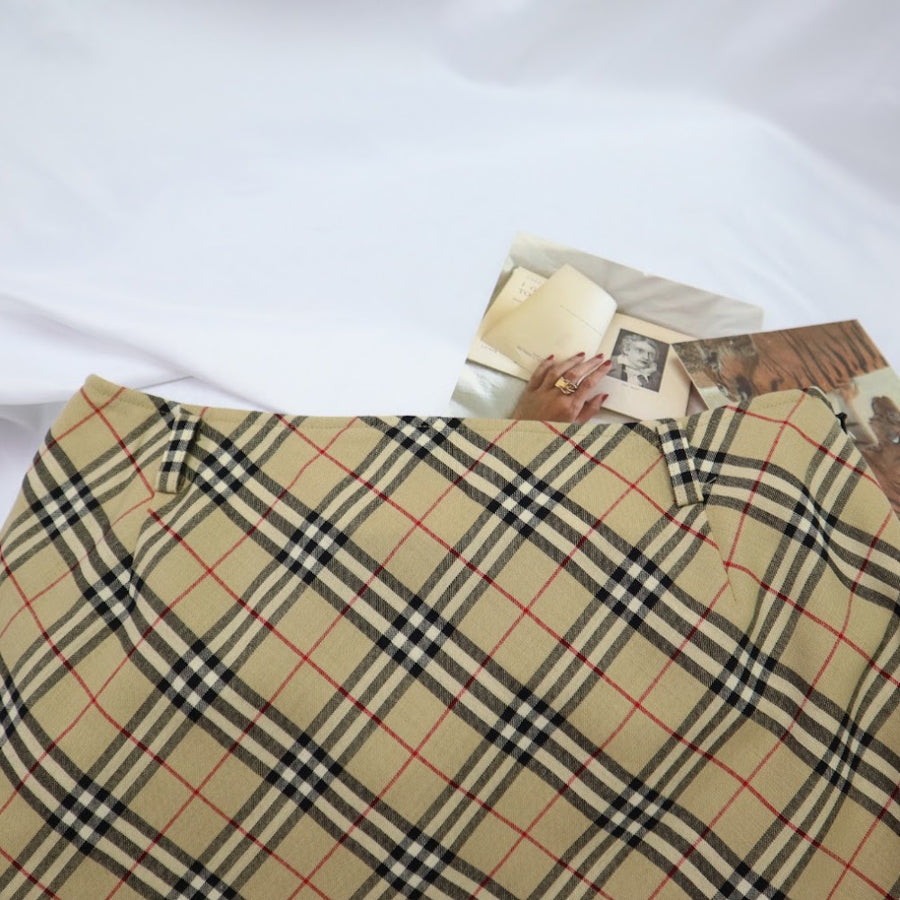 Burberry vintage clothing