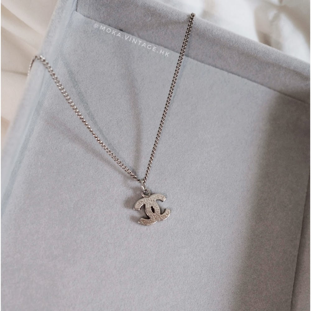 Chanel vintage necklace