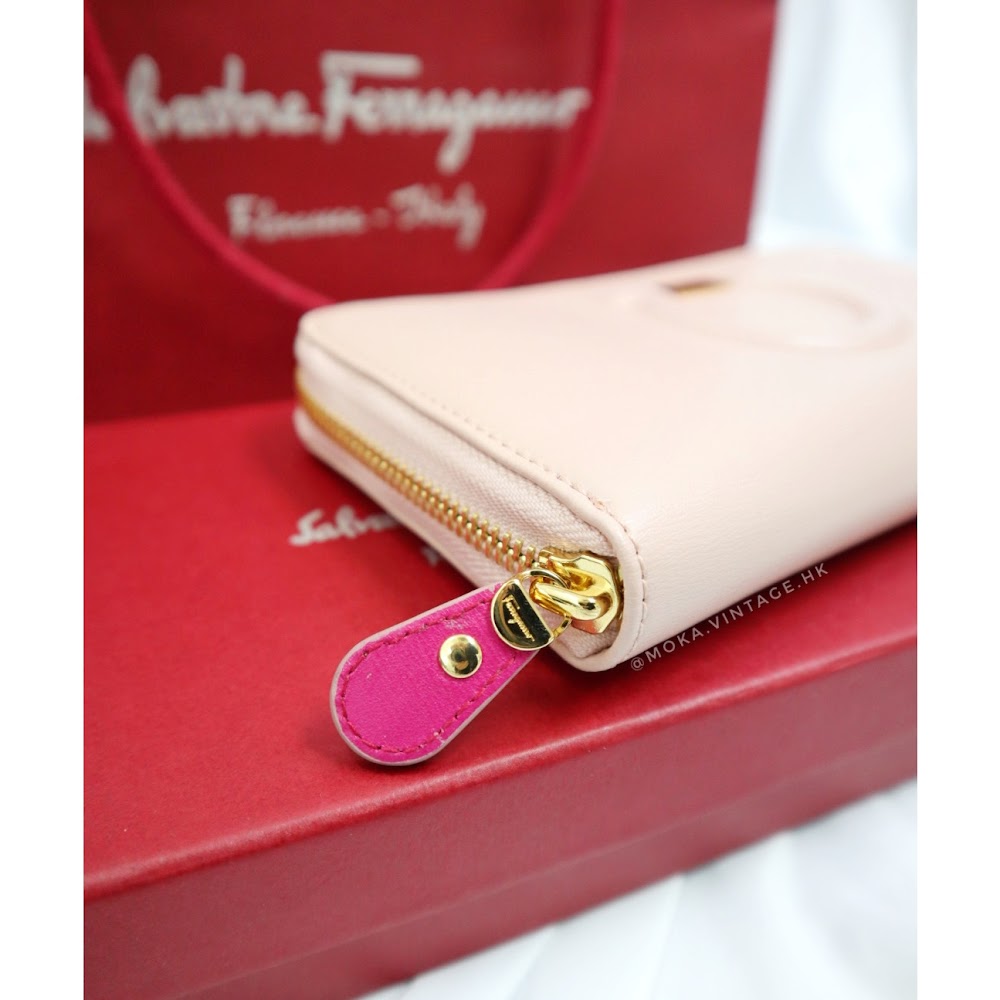Ferragamo gancini pink leather zipped wallet